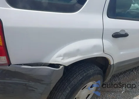 2005 Ford Escape Xls из США, поврежденный, VIN 1FMYU02Z75KB43599